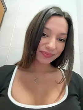 Snapshot of _MiaQueen_ chatting on 15, 3, 2025 MiaQueen online show from 15, 3, 2025