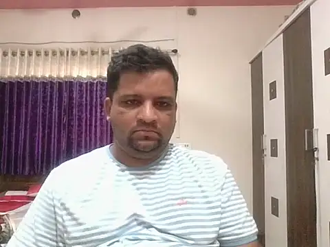 Snapshot of dhruv_love chatting on 29, 4, 2026 dhruv love online show from 29, 4, 2026
