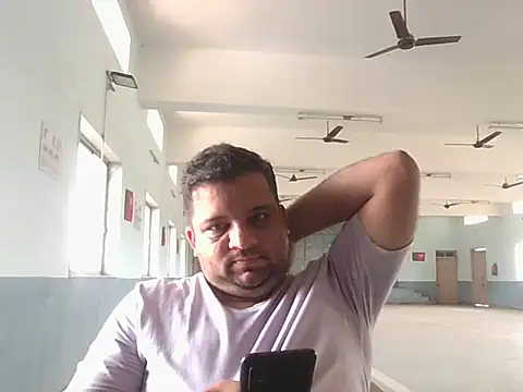 Snapshot of dhruv_love chatting on 6, 6, 2026 dhruv love online show from 6, 6, 2026