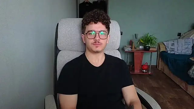 Remy Miles online show from 12, 11, 2025