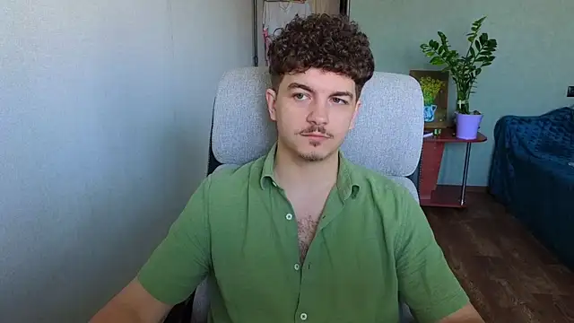 Snapshot of Remy_Miles chatting on 8, 6, 2026 Remy Miles online show from 8, 6, 2026