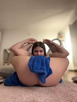 Alyshanon18 online show from 8, 3, 2025