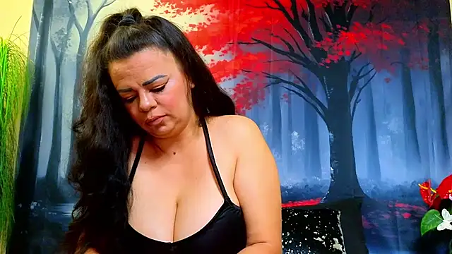 Snapshot of ElizabethEven chatting on 25, 10, 2025 ElizabethEven online show from 25, 10, 2025