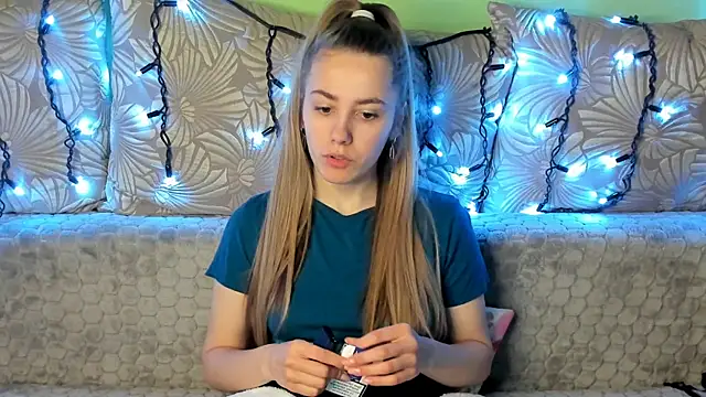 MaggieCake online show from 27, 1, 2025