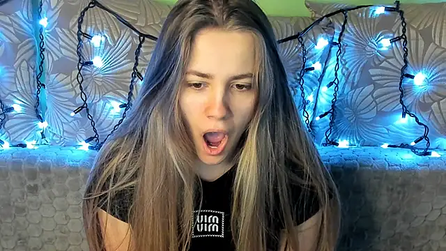 MaggieCake online show from 23, 2, 2025