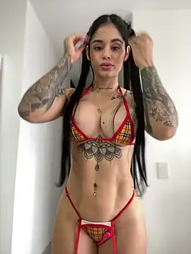 LaraHenao online show from 14, 2, 2025