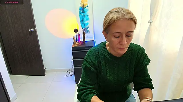 Snapshot of Naty_Stone chatting on 26, 11, 2025 Naty Stone online show from 26, 11, 2025