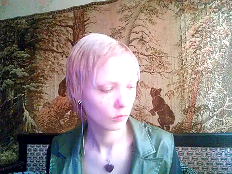 WildMissNiks online show from 3, 2, 2025