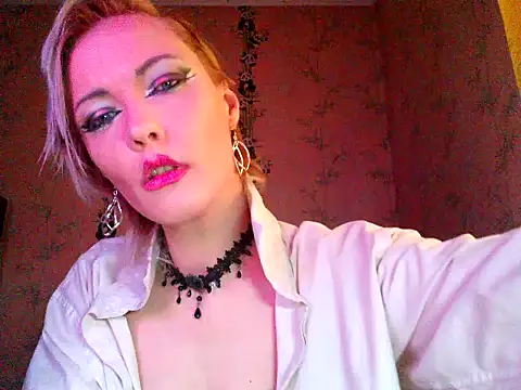 WildMissNiks online show from 26, 11, 2025