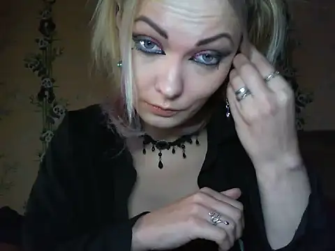 WildMissNiks online show from 2, 6, 2026