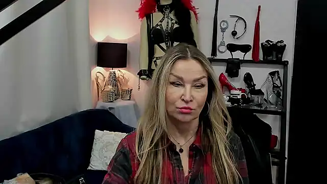 crystaLUX online show from 10, 3, 2025