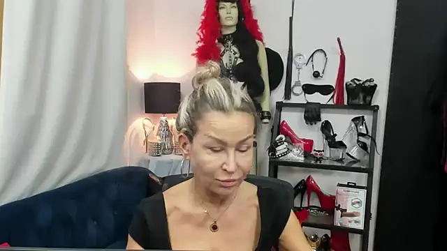 crystaLUX online show from 7, 10, 2025