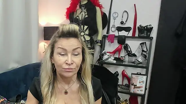 crystaLUX online show from 23, 3, 2026