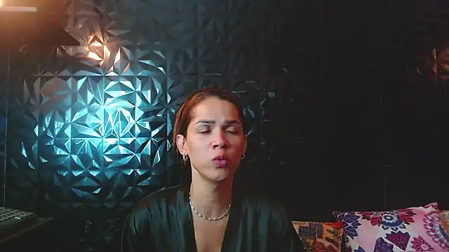 Snapshot of PINK__LOLA1 chatting on 4, 12, 2025 PINK LOLA1 online show from 4, 12, 2025