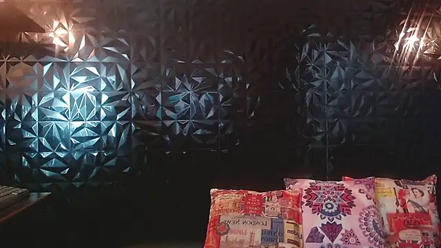 PINK  LOLA1 online show from 9, 4, 2026