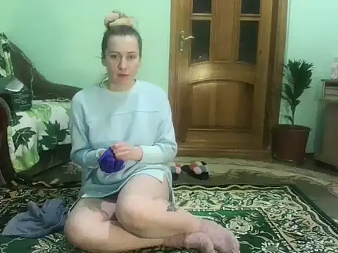 Snapshot of AngelTough20 chatting on 12, 12, 2024 AngelTough20 online show from 12, 12, 2024