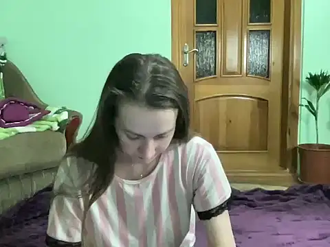 Snapshot of AngelTough20 chatting on 6, 10, 2025 AngelTough20 online show from 6, 10, 2025