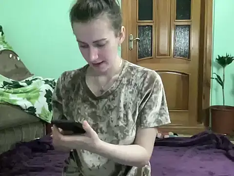 Snapshot of AngelTough20 chatting on 8, 10, 2025 AngelTough20 online show from 8, 10, 2025