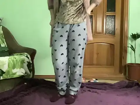 Snapshot of AngelTough20 chatting on 10, 10, 2025 AngelTough20 online show from 10, 10, 2025