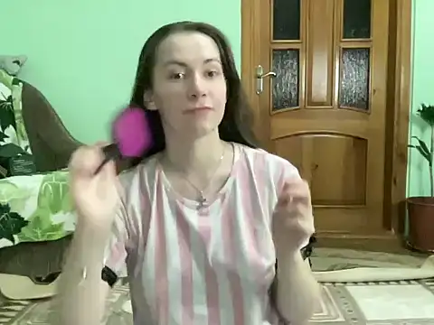 Snapshot of AngelTough20 chatting on 12, 10, 2025 AngelTough20 online show from 12, 10, 2025