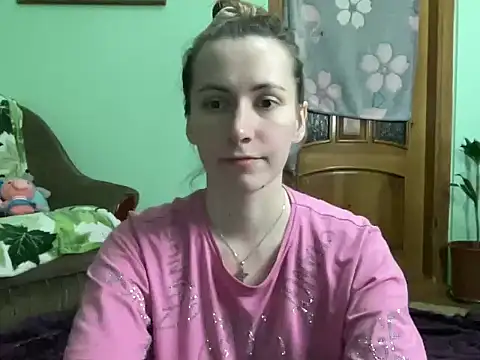 Snapshot of AngelTough20 chatting on 28, 10, 2025 AngelTough20 online show from 28, 10, 2025