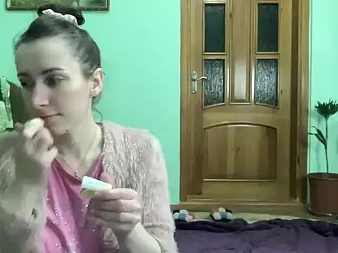 Snapshot of AngelTough20 chatting on 19, 11, 2025 AngelTough20 online show from 19, 11, 2025