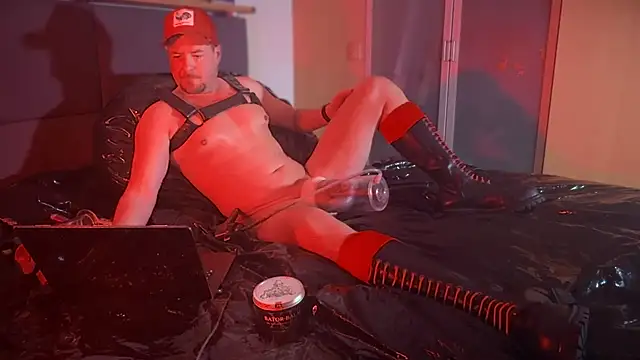 Snapshot of PumpChester82 chatting on 13, 3, 2025 PumpChester82 online show from 13, 3, 2025