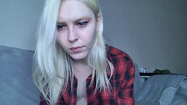 Evelyn rabbit online show from 8, 3, 2025