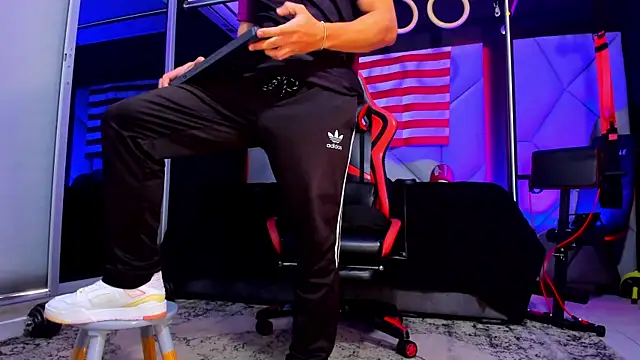 Snapshot of Aydenmiller96 chatting on 7, 10, 2025 Aydenmiller96 online show from 7, 10, 2025