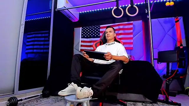 Snapshot of Aydenmiller96 chatting on 8, 10, 2025 Aydenmiller96 online show from 8, 10, 2025