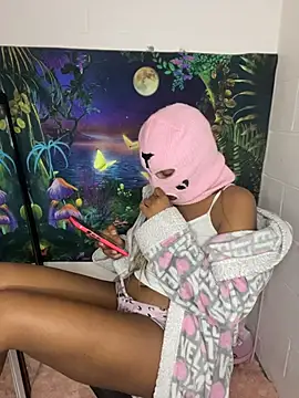 Snapshot of Badjen1027 chatting on 3, 11, 2025 Badjen1027 online show from 3, 11, 2025