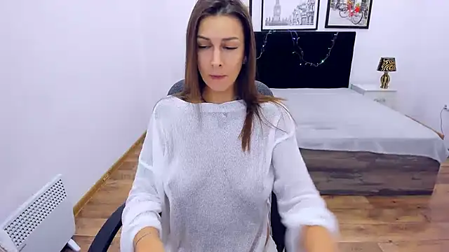 AlexiaDarren online show from 16, 12, 2024