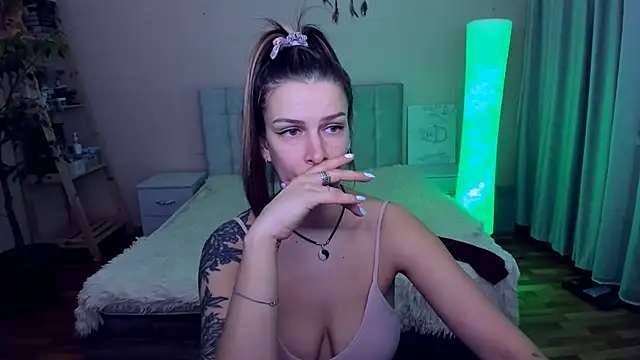 AlexiaDarren online show from 19, 3, 2025