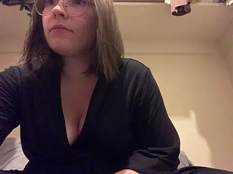 Snapshot of _minikui_ chatting on 5, 10, 2025 minikui online show from 5, 10, 2025