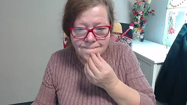 Adelewildx online show from 3, 12, 2024