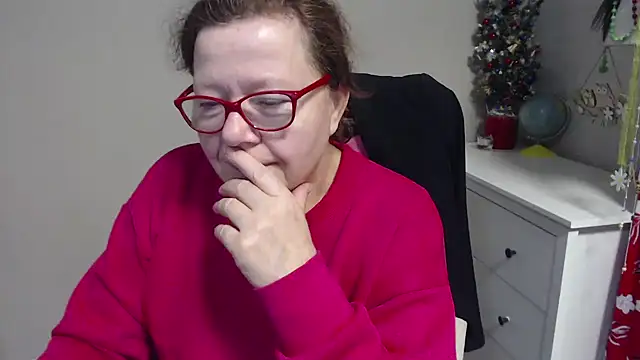 Adelewildx online show from 15, 1, 2025