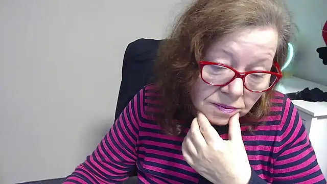 Adelewildx online show from 3, 3, 2025