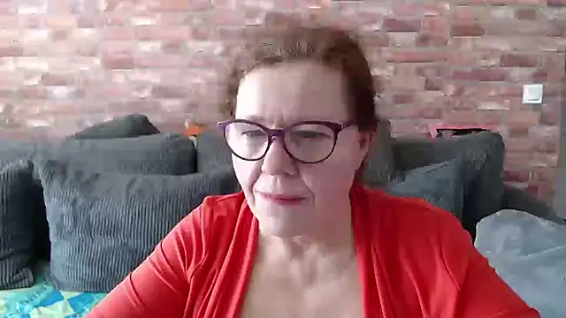 Adelewildx online show from 22, 3, 2025