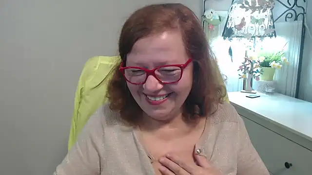 Adelewildx online show from 8, 10, 2025