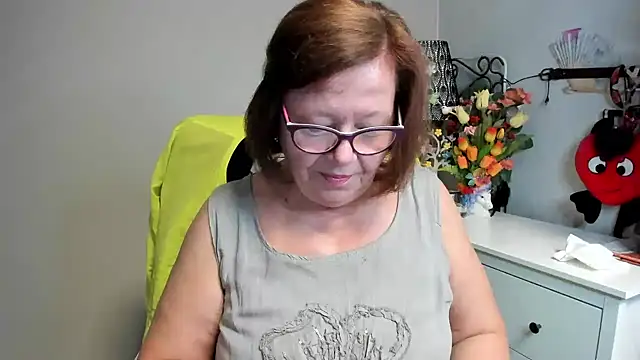 Snapshot of Adelewildx chatting on 5, 6, 2026 Adelewildx online show from 5, 6, 2026