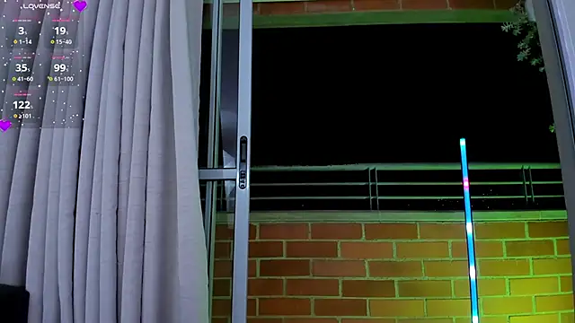 roxie gates  online show from 15, 12, 2024