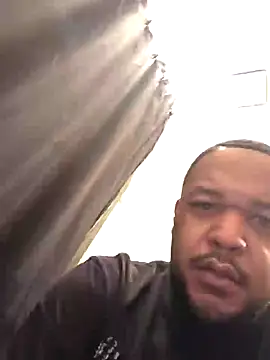 Snapshot of Oakcliffjacker chatting on 5, 10, 2025 Oakcliffjacker online show from 5, 10, 2025