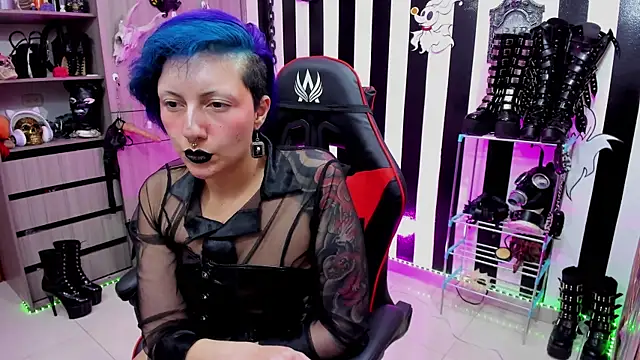 Snapshot of Mistress_Yelena chatting on 6, 3, 2025 Mistress Yelena online show from 6, 3, 2025