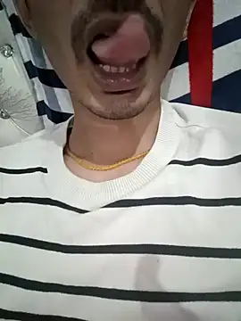 dreamtoungelick69 online show from 12, 12, 2024