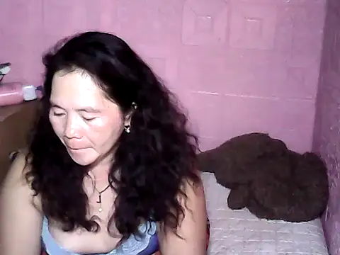 Snapshot of hotpusie_4u chatting on 29, 9, 2025 hotpusie 4u online show from 29, 9, 2025