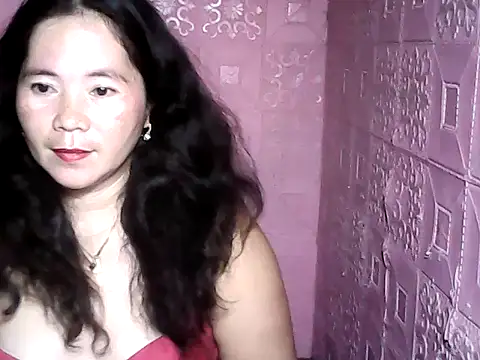 Snapshot of hotpusie_4u chatting on 5, 11, 2025 hotpusie 4u online show from 5, 11, 2025