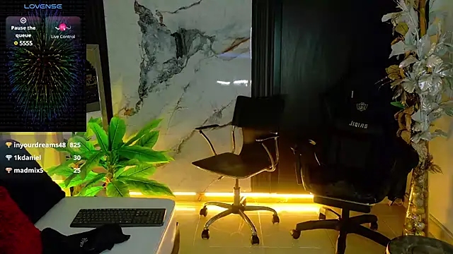 pamelajackson online show from 4, 1, 2025