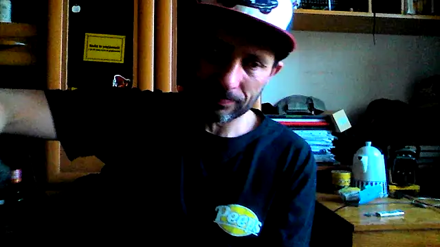 Snapshot of FireFox_Feel chatting on 18, 3, 2025 FireFox Feel online show from 18, 3, 2025