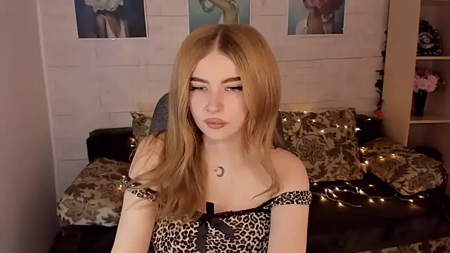 ViolettaLopez online show from 5, 1, 2025