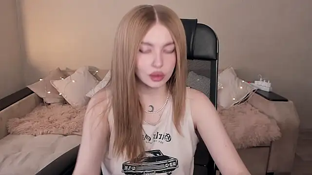 ViolettaLopez online show from 7, 2, 2025